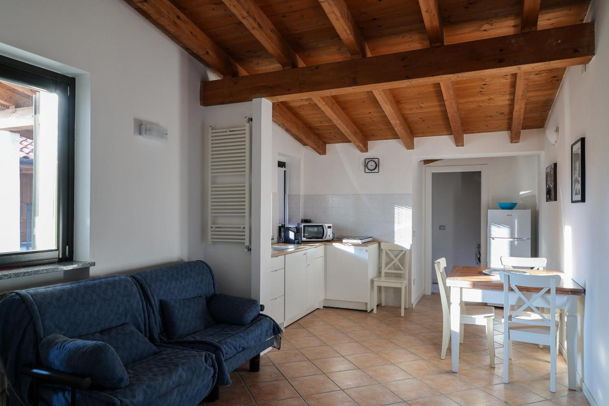 Apartamento La Casa Di Rosy Oleggio Exterior foto