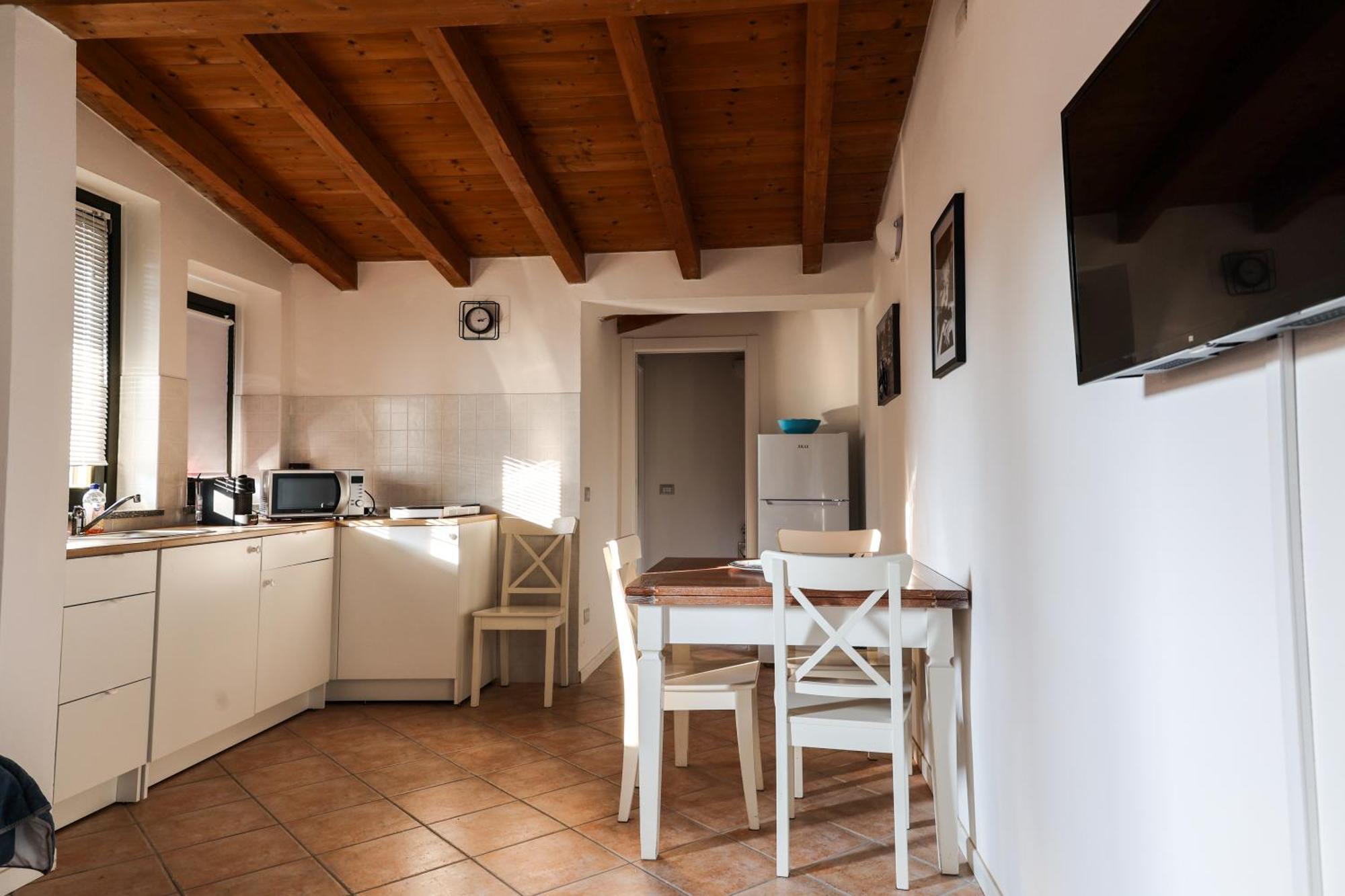 Apartamento La Casa Di Rosy Oleggio Exterior foto