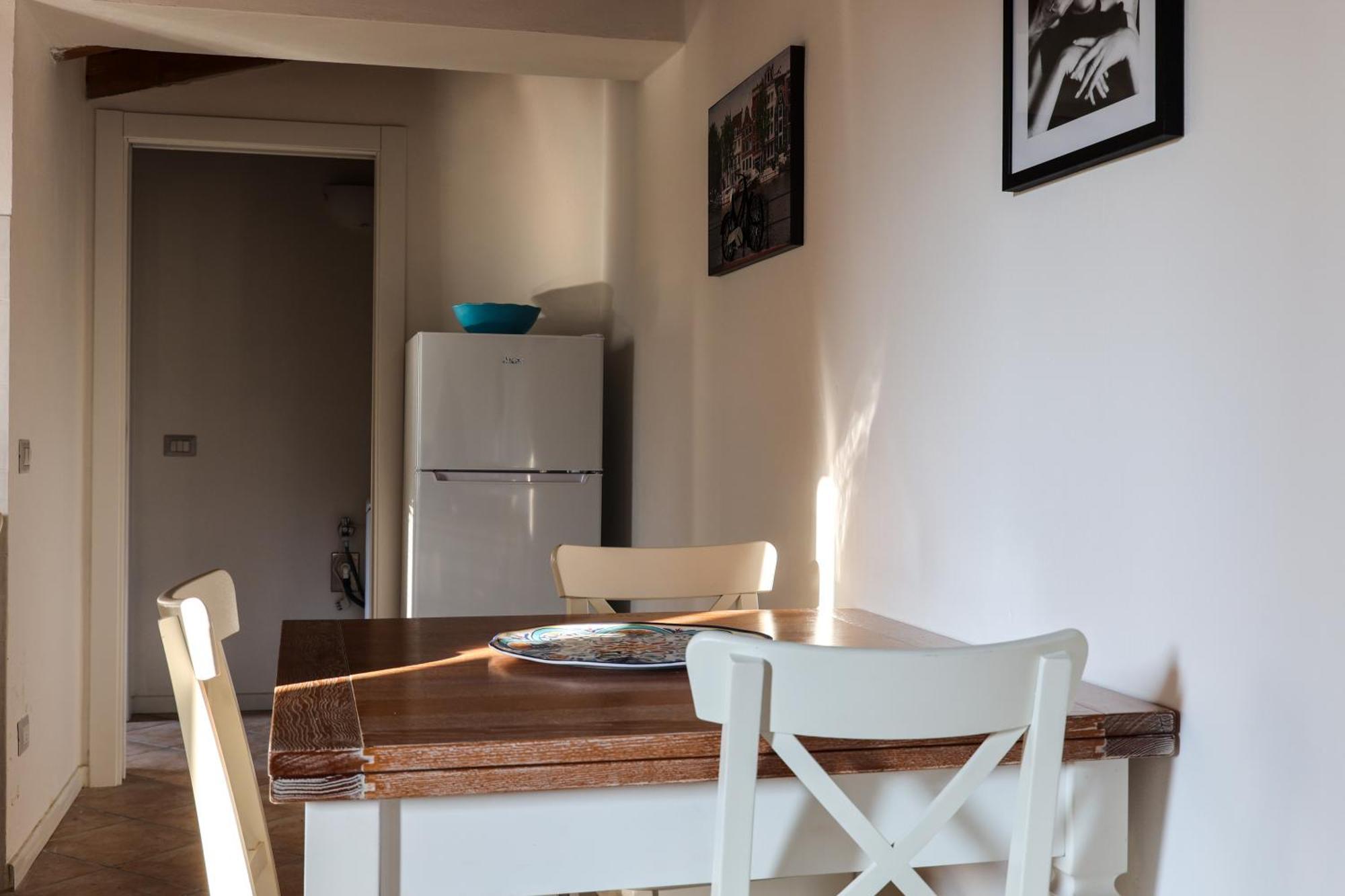 Apartamento La Casa Di Rosy Oleggio Exterior foto